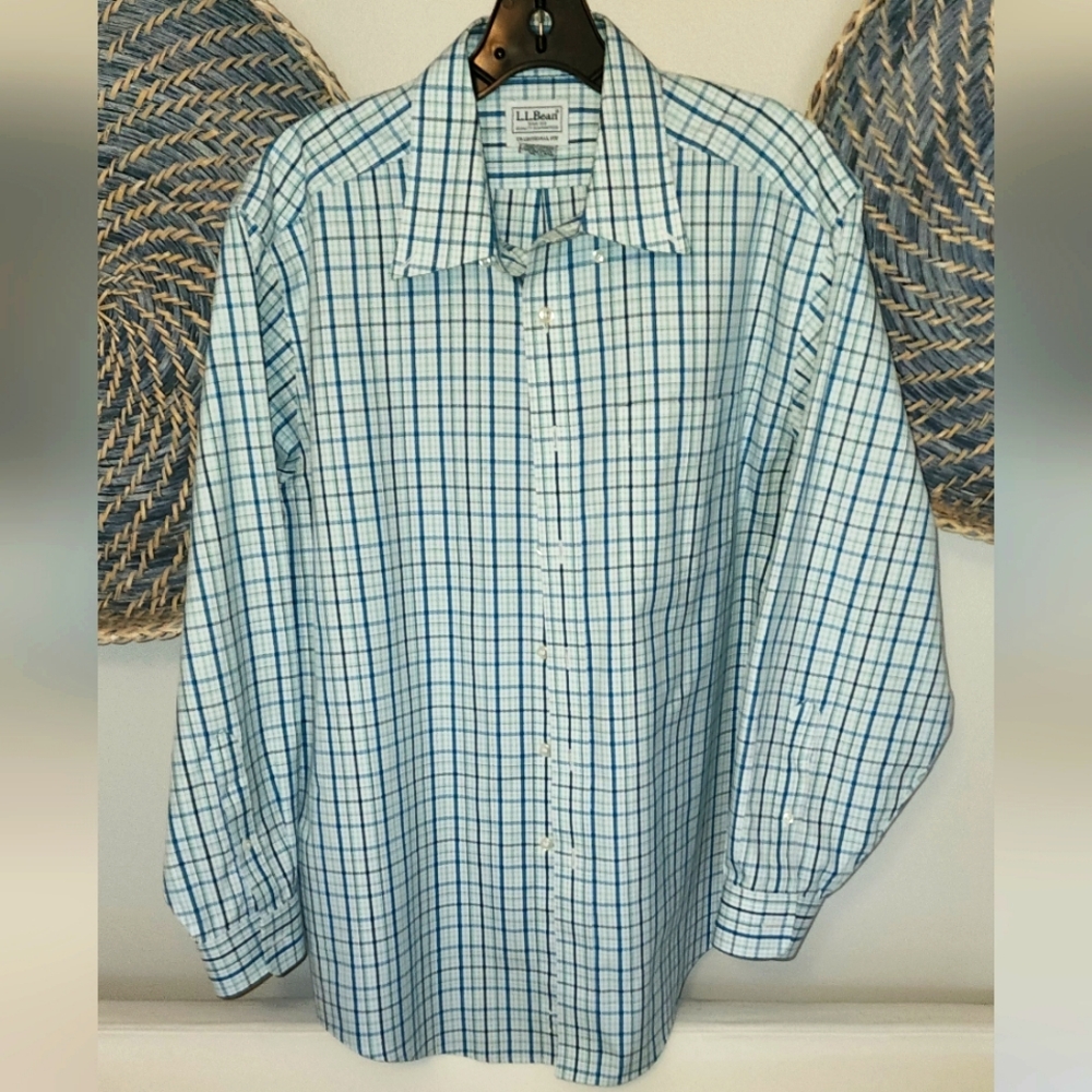 LL BEAN Men's 100% Cotton, Collard button down shirt Size 15 1/2-32